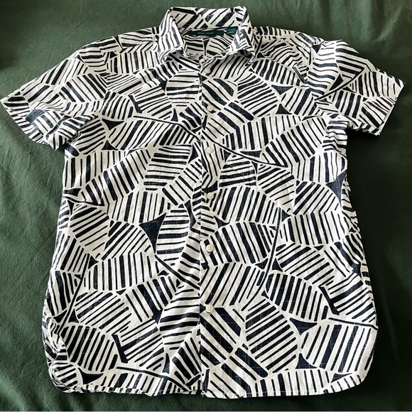 Men’s black and white palm print shirt - Picture 1 of 2